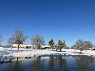 Gîte le Benouchon en hiver sous la neige